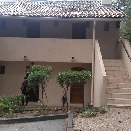 Charmant Studio 2A4 Pers Avec Jardin Et Place De Parking Situe A 5 Min A Pied De La Mer Bandol Kültér fotó