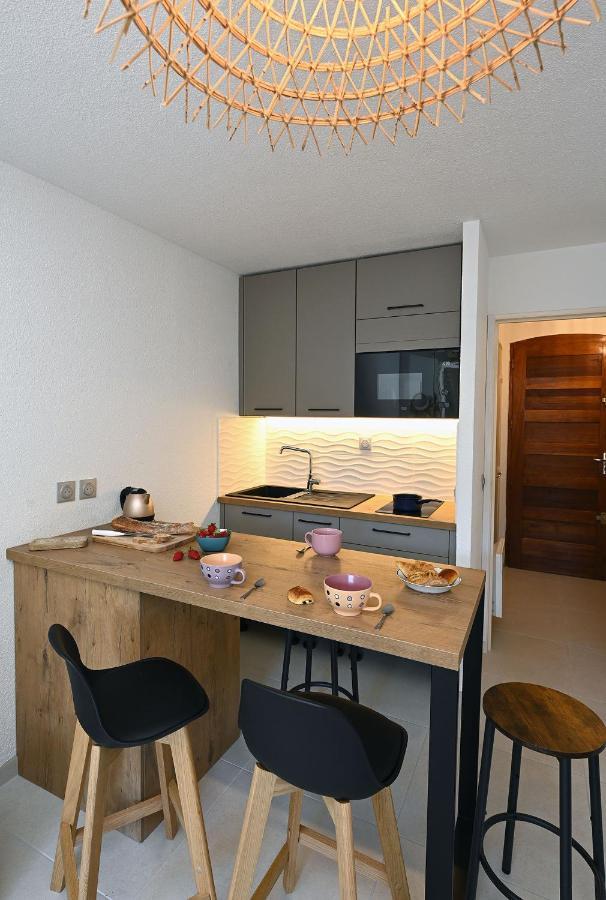 Charmant Studio 2A4 Pers Avec Jardin Et Place De Parking Situe A 5 Min A Pied De La Mer Bandol Kültér fotó