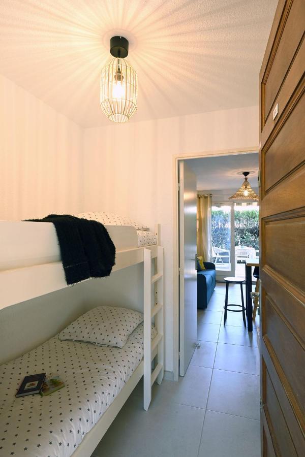 Charmant Studio 2A4 Pers Avec Jardin Et Place De Parking Situe A 5 Min A Pied De La Mer Bandol Kültér fotó